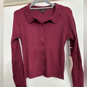 CHI CHI NYC Button down ribbed cardigan with collar in wine color